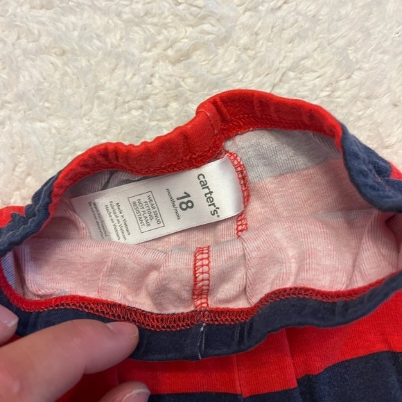 Carters Onsie Bundle - Picture 5 of 6